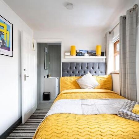 Elegant And Cosy Private Room Belfast Exterior foto